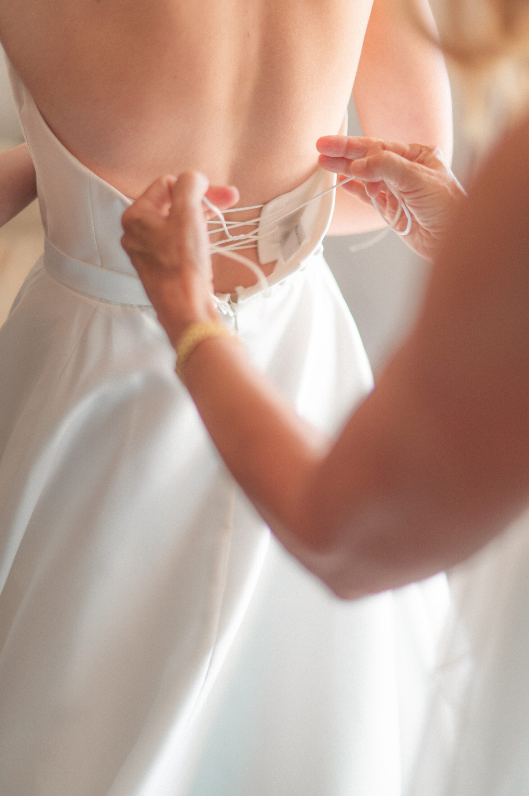 Détail de la robe de mariée