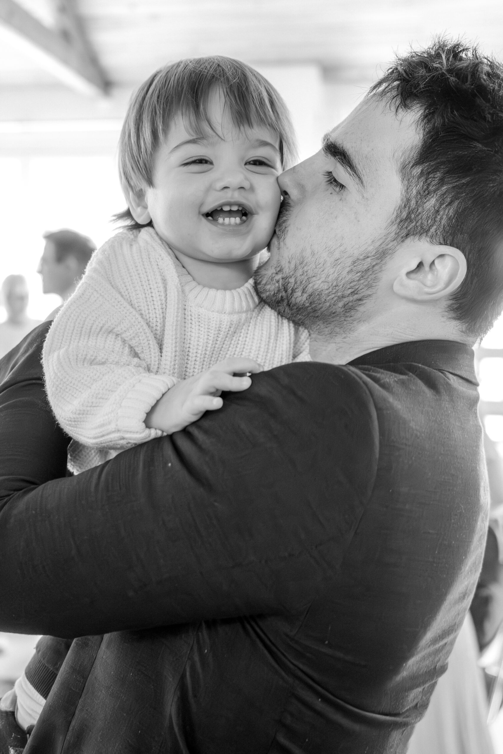 Père et enfant, noir et blanc